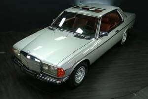 Image 44/50 of Mercedes-Benz 280 CE (1980)