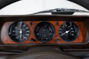 Image 9/24 de Peugeot 504 Coupé (1981)