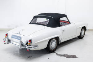 Afbeelding 7/31 van Mercedes-Benz 190 SL (1961)