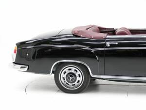Immagine 13/15 di Mercedes-Benz 220 S Cabriolet (1959)