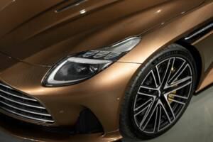 Bild 23/51 von Aston Martin DB12 Volante (2024)