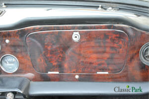 Image 38/50 of Triumph TR 6 (1975)