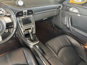 Afbeelding 13/30 van Porsche 911 Carrera S (2005)
