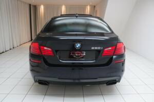 Image 5/24 of BMW 550i (2012)
