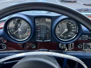 Bild 34/54 von Mercedes-Benz 280 SE (1970)