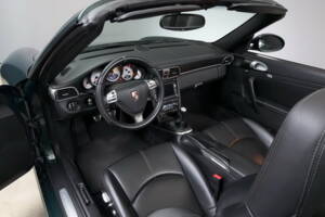 Immagine 30/41 di Porsche 911 Carrera 4S (2008)