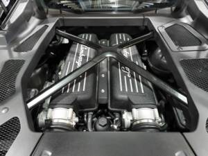 Image 10/15 of Lamborghini Huracán LP 610-4 (2014)