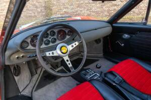 Image 3/50 de Ferrari Dino 246 GT (1970)