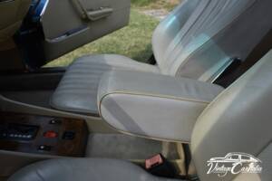 Image 56/75 de Mercedes-Benz 560 SL (1986)