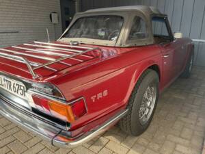 Image 6/8 of Triumph TR 6 (1976)