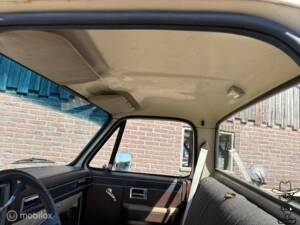 Bild 26/29 von Chevrolet C 20 (1985)