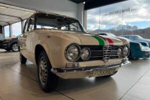 Image 3/47 of Alfa Romeo Giulia 1600 TI (1963)