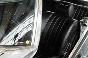 Image 20/49 de Mercedes-Benz 280 SE (1970)