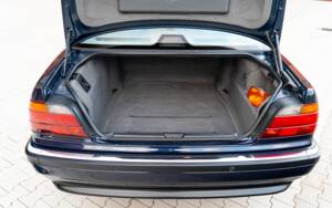 Image 47/55 of BMW 740i (1997)