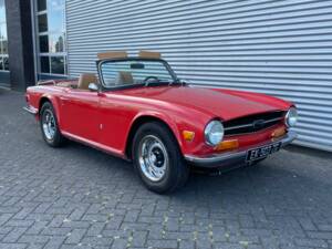 Image 1/8 of Triumph TR 6 (1972)