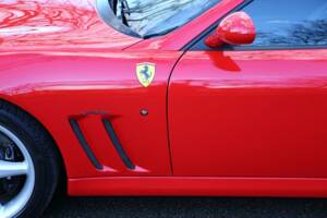 Afbeelding 40/49 van Ferrari 550 Maranello (1998)