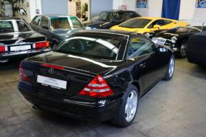 Image 17/33 de Mercedes-Benz SLK 320 (2000)