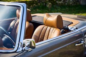 Image 20/31 of Mercedes-Benz 280 SL (1969)