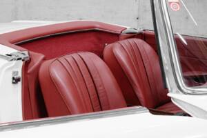Immagine 28/40 di Mercedes-Benz 230 SL (1966)