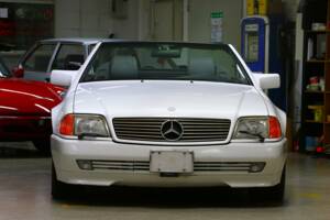 Image 2/27 of Mercedes-Benz SL 500 (1993)