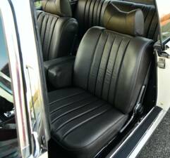 Image 37/50 of Mercedes-Benz 280 SE (1971)