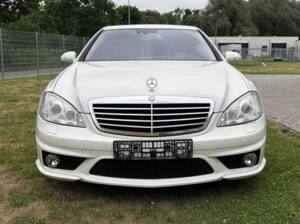 Bild 2/29 von Mercedes-Benz S 63 AMG (2007)