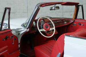 Image 21/50 of Mercedes-Benz 280 SE 3,5 (1969)