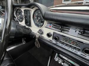 Image 49/100 of Mercedes-Benz 280 SL (1970)
