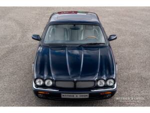 Image 10/31 of Jaguar XJR 4.0 (1999)