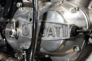 Image 36/50 of Ducati 750 GT (1972)
