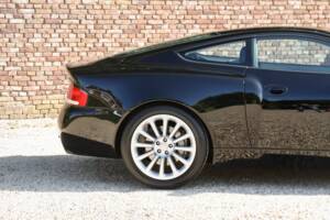 Image 25/50 of Aston Martin V12 Vanquish (2002)