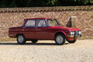 Image 30/50 of Alfa Romeo Giulia Nuova Super 1300 (1975)
