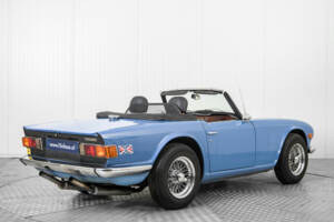 Immagine 2/50 di Triumph TR 6 (1973)