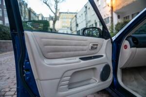 Bild 43/50 von Lexus IS 200 (2002)