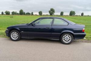 Bild 2/40 von BMW 316i (1998)