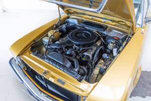 Image 32/32 of Mercedes-Benz 350 SLC (1971)