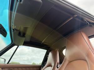 Image 28/62 of Porsche 911 Carrera 2 (1990)
