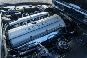 Image 4/50 of Jaguar XJ 6 4.0 Sovereign (1995)