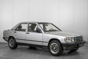 Image 5/50 of Mercedes-Benz 190 D (1984)
