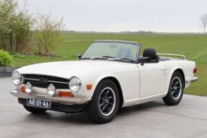 Image 21/50 de Triumph TR 6 (1970)