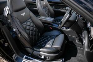 Image 28/29 de Bentley Azure T (2010)