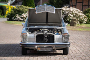 Image 8/40 of Mercedes-Benz 250 CE (1970)
