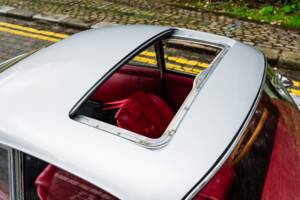 Image 19/48 of Porsche 356 C 1600 (1964)