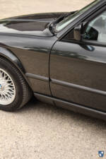 Bild 33/83 von BMW 325i (1990)