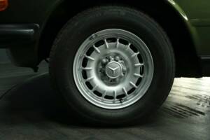 Bild 47/50 von Mercedes-Benz 300 D (1981)