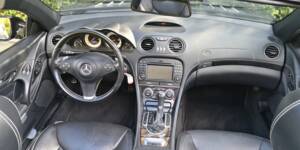 Image 35/45 of Mercedes-Benz SL 350 (2010)