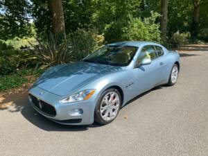 Image 18/50 de Maserati GranTurismo 4.2 (2008)