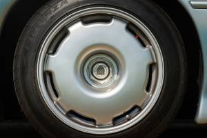 Image 32/50 of Jaguar XJ 220 (1993)