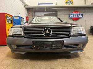 Image 3/16 of Mercedes-Benz 500 SL (1992)