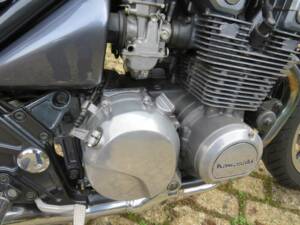 Image 25/39 of Kawasaki ZR 550 Zephyr (1991)